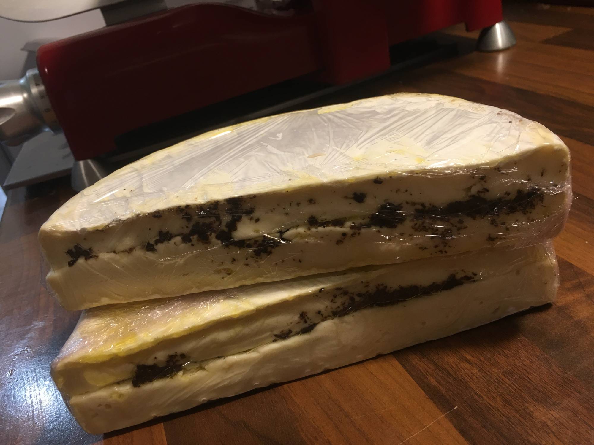 Brie à la truffe de noire de Bagnoli, pour sublimer vos plateaux de fromages
